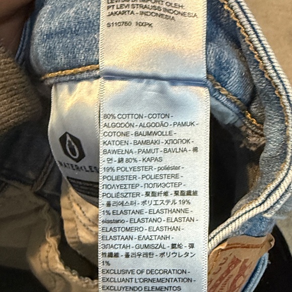 Levi’s 726 Light Wash Raw Hem Flare Jeans Size 26 - Picture 6 of 6